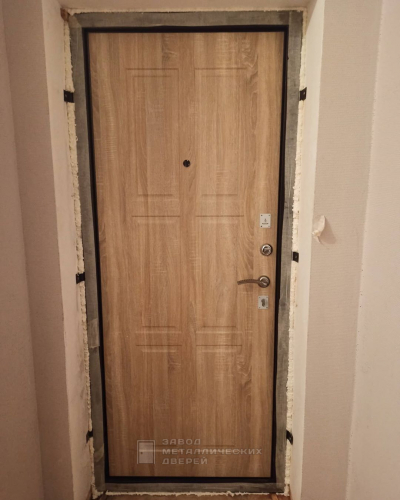 Недорогая входная дверь с МДФ панелью №78