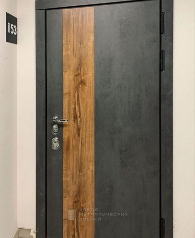 Входная дверь в квартиру с комбинированными панелями №63